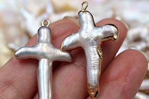 Cross pearls