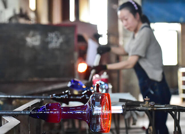 crystal glass bottle factory