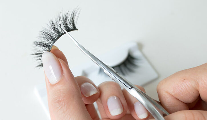 false eyelashes