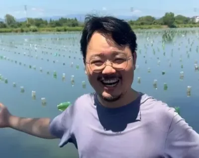 Joe at the zhuji pearl farming base