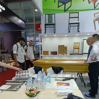 purchasers interested in coffins at the Canton Fair