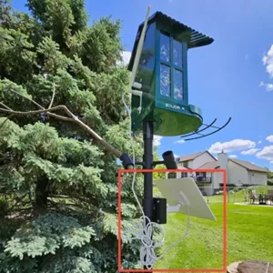 Separate solar charging unit & long wire of other feeder